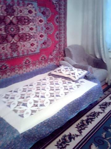 Фото номера Большой двухместный номер с 1 кроватью Гостевой дом Syimyk Guest House г. Dzhergalan 2