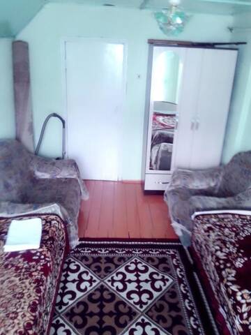 Фото номера Двухместный номер с 2 отдельными кроватями Гостевой дом Syimyk Guest House г. Dzhergalan 5