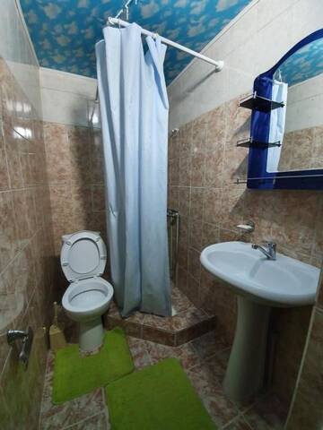 Фото номера Трехместный номер с собственной ванной комнатой Гостевой дом Rahat Guesthouse г. Dzhergalan 5