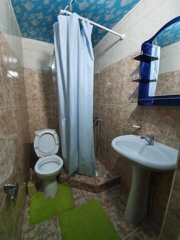 Фото номера Трехместный номер с собственной ванной комнатой Гостевой дом Rahat Guesthouse г. Dzhergalan 2