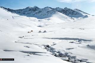 Фото Люкс-шатры Jyrgalan Heights Yurt Lodge г. Dzhergalan